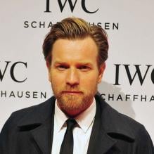 Ewan McGregor pose avec classe lors du salon international de la Haute Horlogerie (SIHH) 2013 à Genève en Suisse le 22 Janvier 2013.