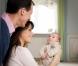 La princesse Athena de Danemark avec ses parents Marie et Joachim, portrait officiel quelques semaines après sa naissance le 24 janvier 2012.