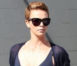Charlize Theron : Un style banal réhaussé par une charmante coupe garçonne