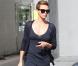 Charlize Theron, affichant un look très sobre en sortant d'un cours de danse à Beverly Hills le 1er février 2013