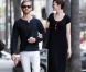 Anne Hathaway et son mari Adam Shulman sortent d'un cabinet médical a Beverly Hills, le 1er février 2013 : Une robe ample qui ne permet pas de savoir si elle a un baby bump ou pas