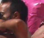 Caroline a du mal à cacher qu'elle est en couple avec Nicolas