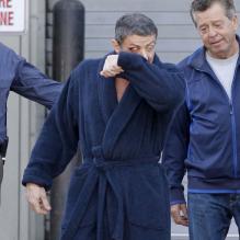 Sylvester Stallone joue les durs sur le tournage de Grudge Match à la Nouvelle Orléans le 19 février 2013.