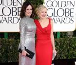 Emily Mortimer et Alison Pill aux Golden Globe Awards à Los Angeles, le 13 janvier 2013.