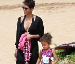 Halle Berry et Olivier Martinez : Bain de soleil à Hawaï avec Nahla