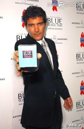 Antonio Banderas et sa femme Melanie Griffith présentent le nouveau parfum Blue Seduction