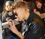 Justin Bieber, la débâcle continue : Son singe confisqué par la douane !