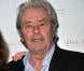 Alain Delon : Son souhait d'être enterré au milieu de ses chiens sera exaucé