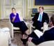 Le roi Willem-Alexander et la reine Maxima des Pays-Bas accordaient leur première interview de couple royal en avril 2013, diffusée le 17 en vue de l'intronisation le 30 avril.