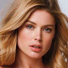 Doutzen Kroes pose pour Victoria's Secret.