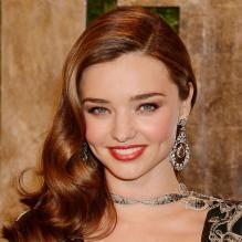 Miranda Kerr figure à la 56e place du classement des femmes les plus sexy de 2013 selon FHM.