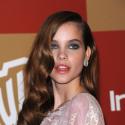 Barbara Palvin : Jeune et audacieux, le mannequin séduit la planète Mode