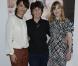 Rachida Brakni, Francoise Charpiat et Isabelle Carrà durant la première de Cheba Louisa au cinéma Etoile Lilas à Paris le 6 mai 2013.