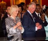 Charles et Camilla : Ambiance de Caraïbes au palais, avant les ors du Parlement
