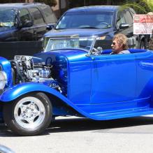 Exclu - Johnny Hallyday et son bolide à Los Angeles, le 25 avril 2013.