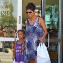 Halle Berry enceinte : Radieuse, elle se consacre entièrement à sa fille