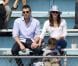 Après quelques courses réalisées au Farmer's Market de Brentwood, Jennifer Garner, Ben Affleck et leurs filles se sont rendus à l'école de Palisades où Seraphina et Violet ont participé à une compétition sportive. Le 28 avril 2013 à Los Angeles.