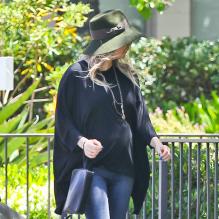Fergie, enceinte, à Santa Monica, le 19 mai 2013.