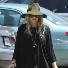 Fergie, enceinte, dans les rues de Santa Monica, le 19 mai 2013.