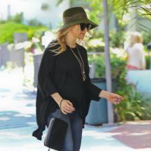 Fergie, enceinte, va à l'église à Santa Monica, le 19 mai 2013.