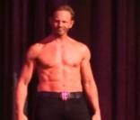 Ian Ziering (Beverly Hills) : Premières images du nouveau et sexy chippendale !