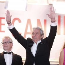 Thierry Fremaux, Alain Delon - Hommage à Alain Delon lors du 66e Festival du film de Cannes. Le 25 mai 2013.