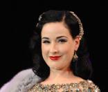 Dita Von Teese lors de l'inauguration du salon de l'érotisme à Londres