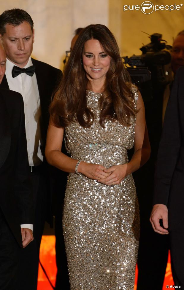 CASA REAL BRITÁNICA - Página 12 1236427-the-duchess-of-cambridge-departs-after-620x0-1