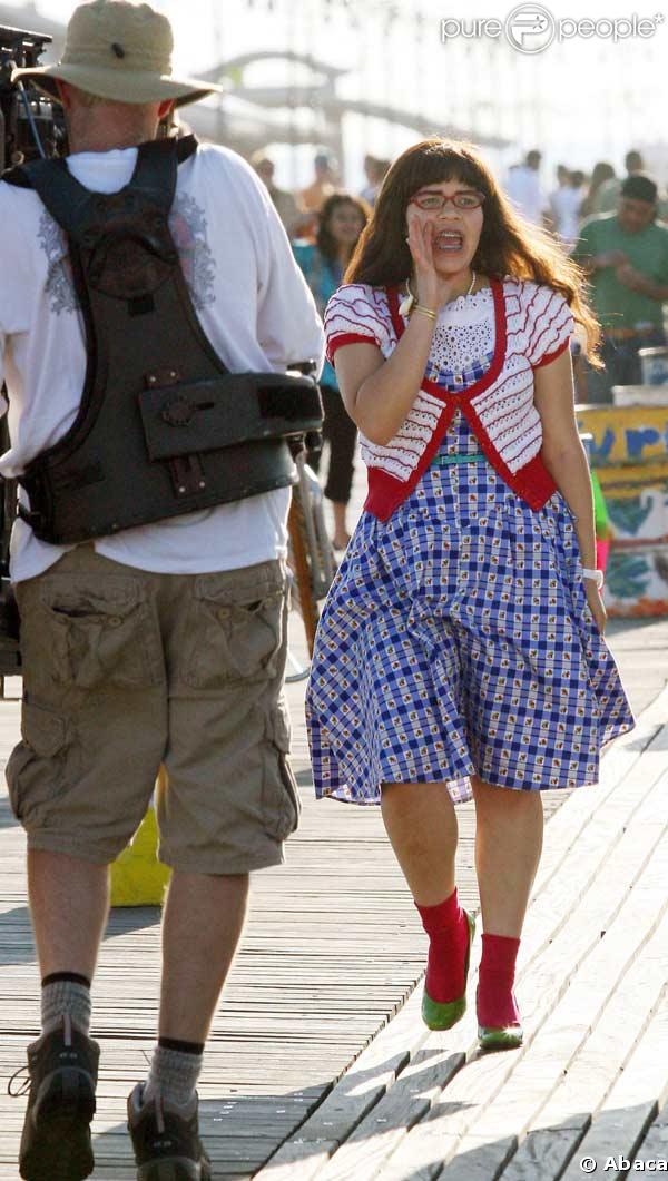 America Ferrera sur le tournage de Ugly Betty à Coney Island NY