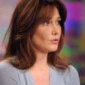 Carla Bruni passe après... Clotilde Courau !