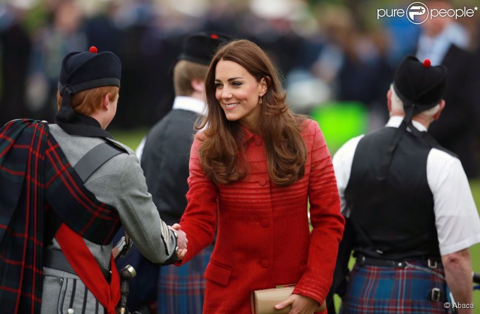 CASA REAL BRITÁNICA - Página 62 1489730-catherine-the-duchess-of-cambridge-950x0-1