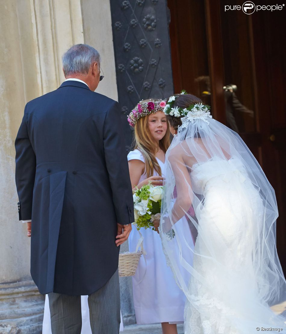 CASA REAL HOLANDESA - Página 43 1500693-princesse-amalia-andrea-wolf-mariage-950x0-1