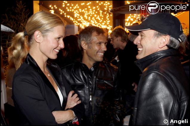 Le couple Belmondo et Laurent Baffie ont l'air heureux d'être là!