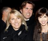 Marie Sara et son mari Christophe Lambert avec sa grande amie Caroline Barclay