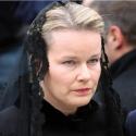 REPORTAGE PHOTOS : La princesse Mathilde de Belgique, bouleversée aux funérailles de son père...