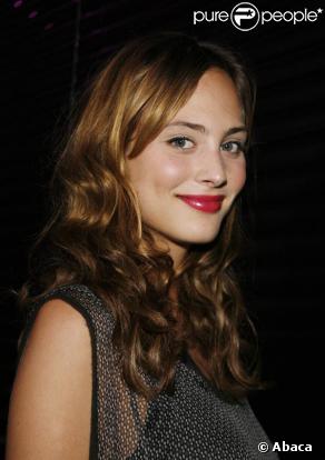 Nora Arnezeder