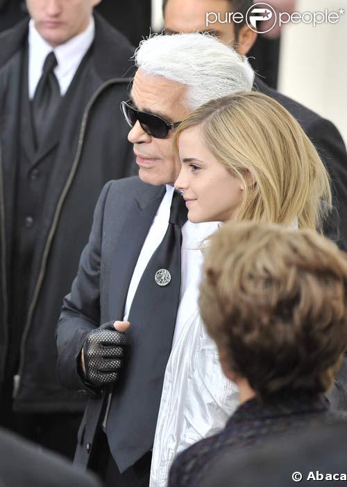 Karl Lagerfeld et Emma Watson au d fil Chanel le 3 10 08