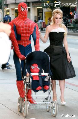 Lindsay aime les super héros !