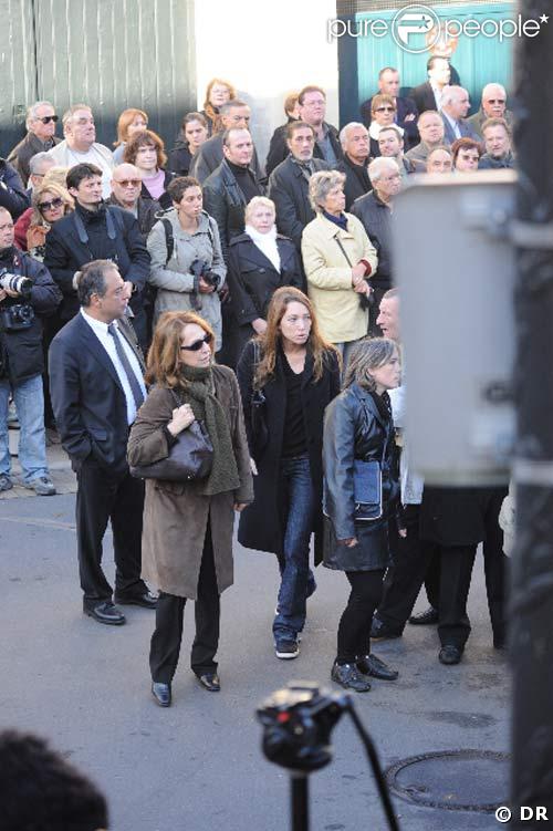 Laura Smet et nathalie Baye aux obsèques de Guillaume Depardieu