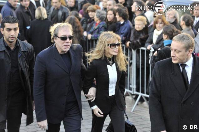 Arielle Dombasle aux obsèques de Guillaume Depardieu