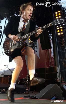 Angus Young du groupe AC/DC 