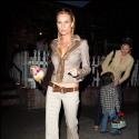 REPORTAGE PHOTOS : La jolie Nicollette Sheridan... sortie nocturne entre copines à L.A. !