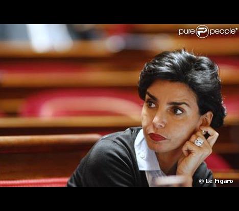 Rachida Dati arbore à son doigt la fameuse bague Chaumet
