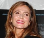 Lena Olin à l'occasion d'autres tapis rouges
