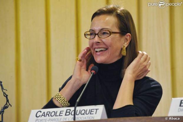 Carole Bouquet à une conférence à l'Unesco, le 10/12/08