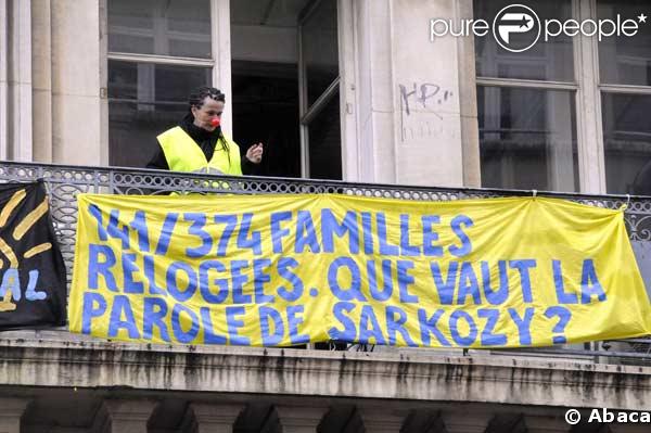 Les mal-logés ont réinstallé leur campement rue de la Banque, le 14/12/08