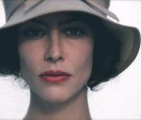 Anna Mouglalis sublime en Coco Chanel