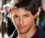 Kitt n'est pas venue au secours de Justin Bruening, qui s'est blessé sur le tournage de K2000