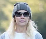 Heather Loclear et son son assistant à la sortie d\'une pièce de théâtre à Westlake Village