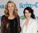 Lisa Kudrow et Emma Roberts